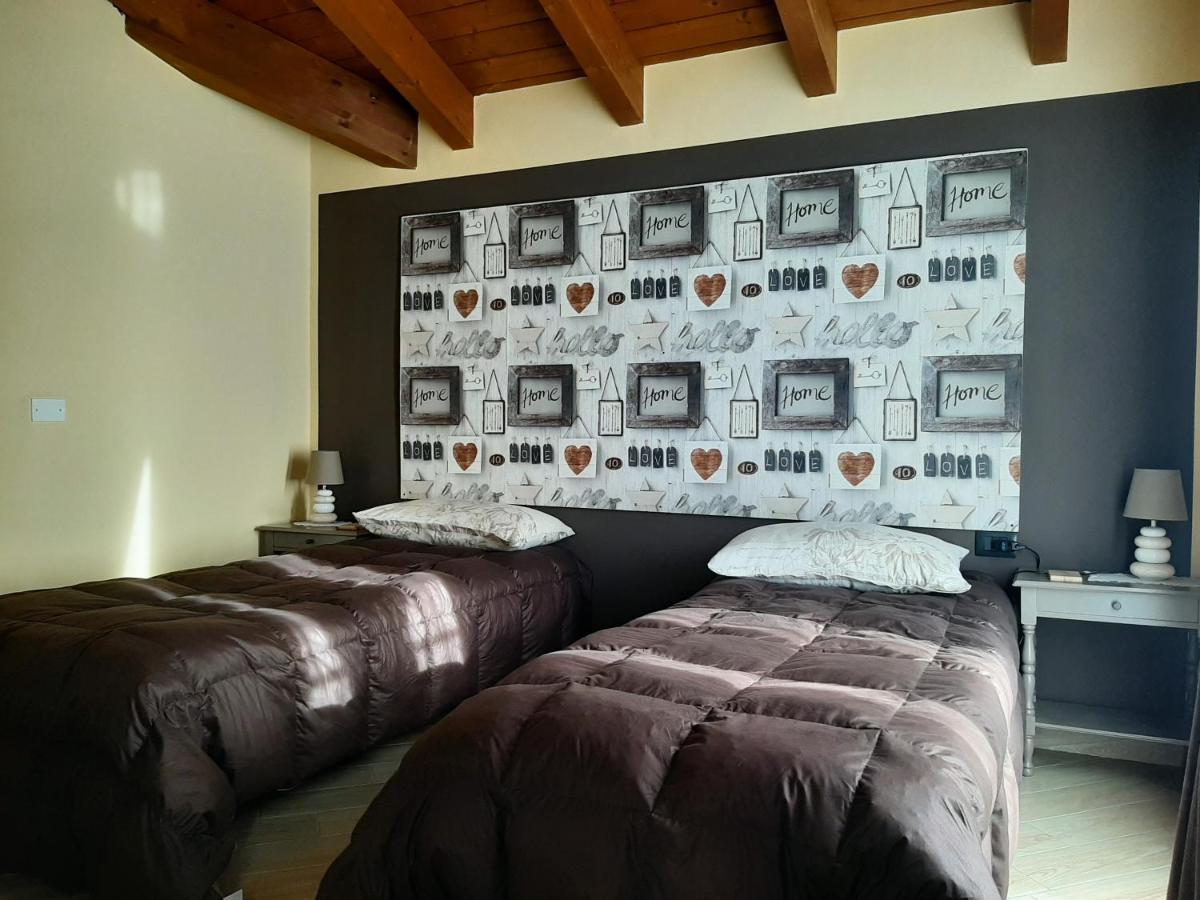 B & B La Casa Di Nuvola Cantu Room photo